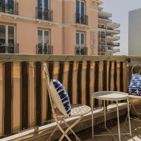 Le Lindos T2 Proche Plages * Αντίμπ