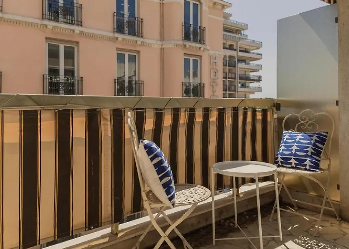 Le Lindos T2 Proche Plages * Αντίμπ