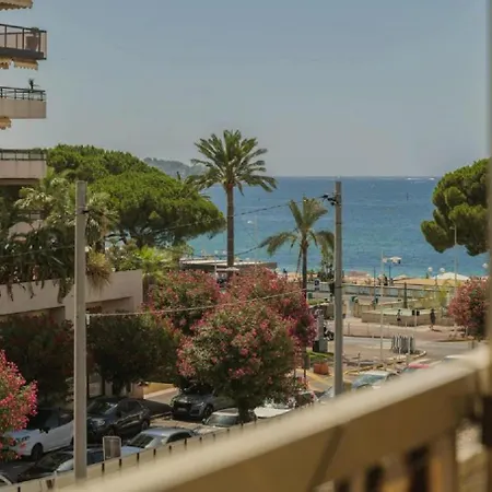 Le Lindos T2 Proche Plages *