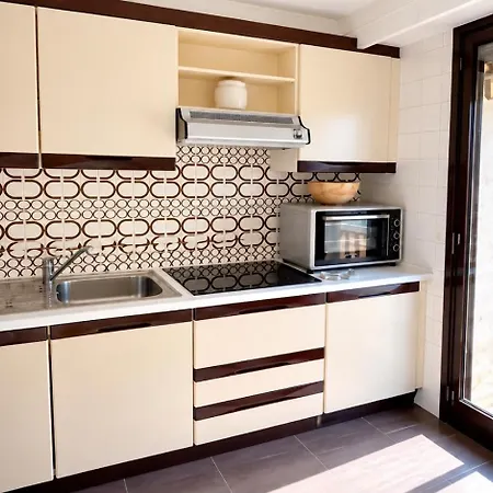 Le Lindos T2 Proche Plages Apartment